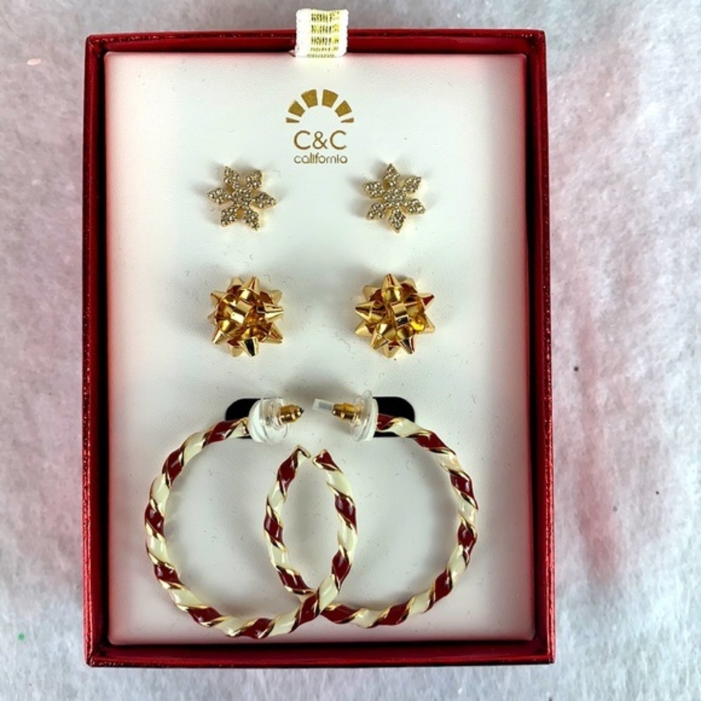 C&C California Holiday Earrings Gift Set NWB